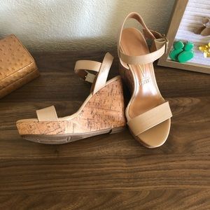 Vizziana Tan Wedges!